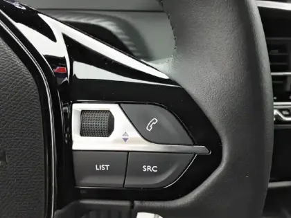 Photo 19 Peugeot 208  PureTech 75 S&S BVM5