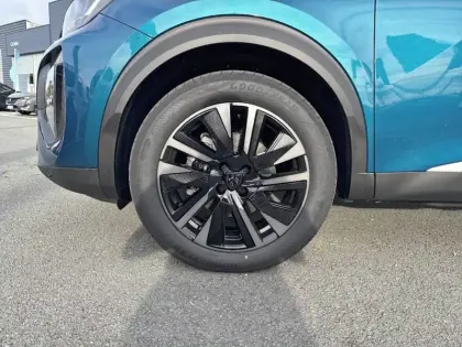 Photo 32 Peugeot 2008  Hybrid 145 e-DCS6