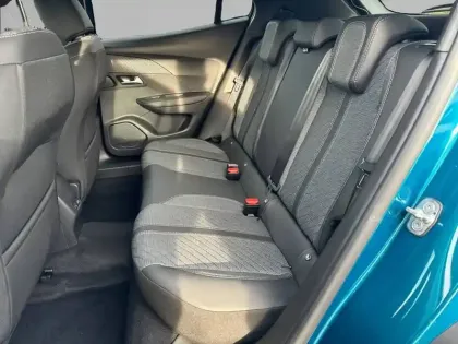 Photo 11 Peugeot 2008  Hybrid 145 e-DCS6