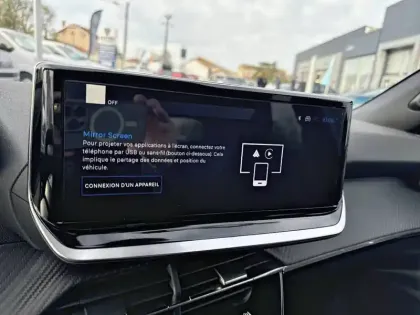 Photo 37 Peugeot 2008  Hybrid 145 e-DCS6