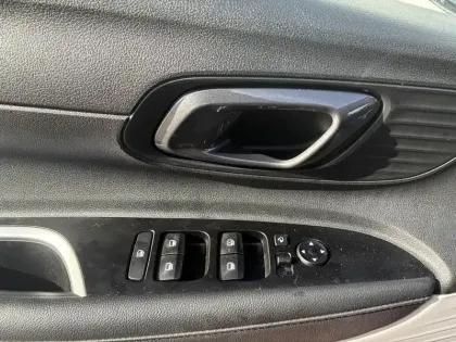 Photo 38 Hyundai I20  1.0 T-GDi 100 DCT-7 Hybrid 48V