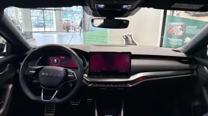 Photo 6 Skoda Octavia  Combi 1.5 TSI Hybrid 150 ch ACT DSG7