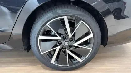 Photo 5 Skoda Octavia  Combi 1.5 TSI Hybrid 150 ch ACT DSG7