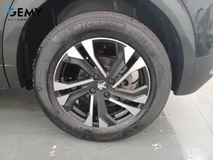 Photo 10 Peugeot 2008  Electrique 136 ch