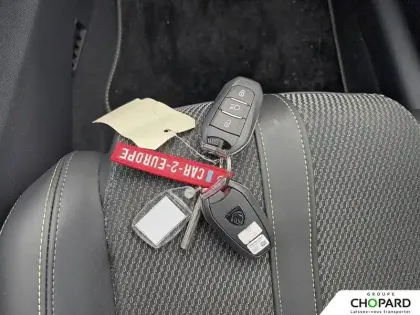 Photo 13 Peugeot 208  Hybrid 110 e-DCS6