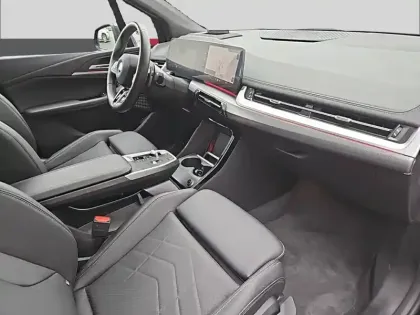 Photo 3 BMW Serie 2 Active Tourer 225e xDrive 245 ch DKG7