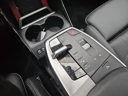 Photo 11 BMW Serie 2 Active Tourer 225e xDrive 245 ch DKG7