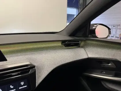 Photo 81 Peugeot 3008  Hybrid 145 e-DCS6