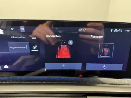 Photo 33 Peugeot 3008  Hybrid 145 e-DCS6