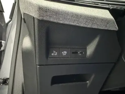 Photo 64 Peugeot 3008  Hybrid 145 e-DCS6