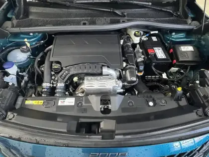 Photo 81 Peugeot 2008  100 S&S BVM6