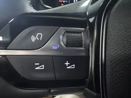 Photo 29 Peugeot 2008  100 S&S BVM6