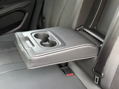 Photo 14 Peugeot 3008  PureTech 130ch S&S EAT8