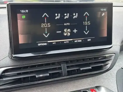 Photo 22 Peugeot 3008  PureTech 130ch S&S EAT8