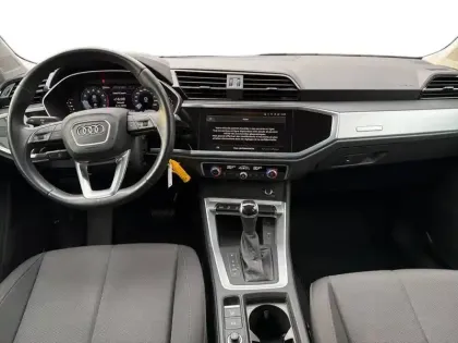 Photo 10 Audi Q3  35 TFSI 150 ch S tronic 7