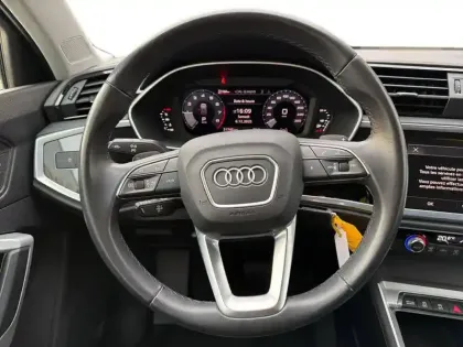 Photo 15 Audi Q3  35 TFSI 150 ch S tronic 7