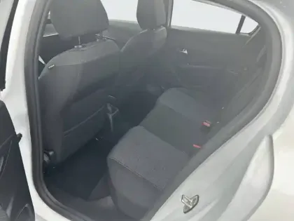 Photo 11 Peugeot 208  Hybrid 100 e-DCS6