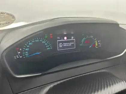 Photo 32 Peugeot 208  Hybrid 100 e-DCS6