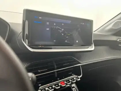 Photo 20 Peugeot 208  Hybrid 100 e-DCS6