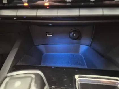 Photo 13 Peugeot 3008  Hybrid 225 e-EAT8