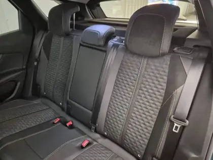 Photo 9 Peugeot 3008  Hybrid 225 e-EAT8