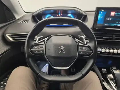 Photo 15 Peugeot 3008  Hybrid 225 e-EAT8