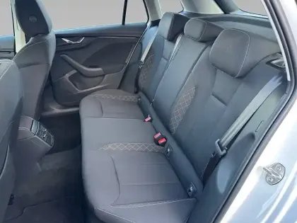 Photo 13 Skoda Kamiq  1.0 TSI Evo 110 ch BVM6