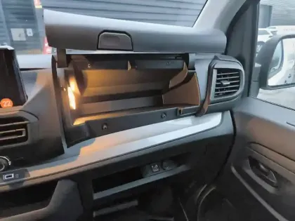 Photo 19 Peugeot Expert  FGN M BLUEHDI 145 S&S EAT8