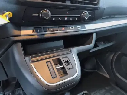 Photo 13 Peugeot Expert  FGN M BLUEHDI 145 S&S EAT8