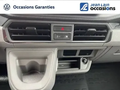 Photo 27 Volkswagen Crafter  VAN 35 L4H3 2.0 TDI 140 CH BVA