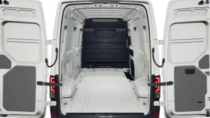 Photo 3 Volkswagen Crafter  VAN 35 L4H3 2.0 TDI 140 CH BVA