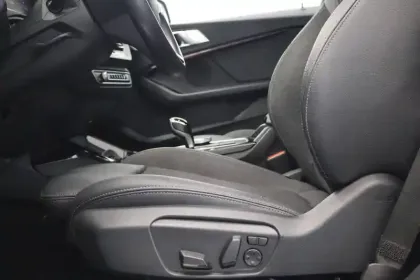 Photo 13 BMW Serie 1 118i 136 ch DKG7