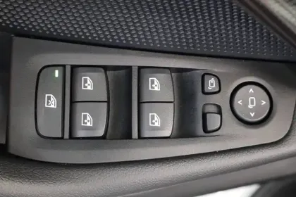 Photo 9 BMW Serie 1 118i 136 ch DKG7