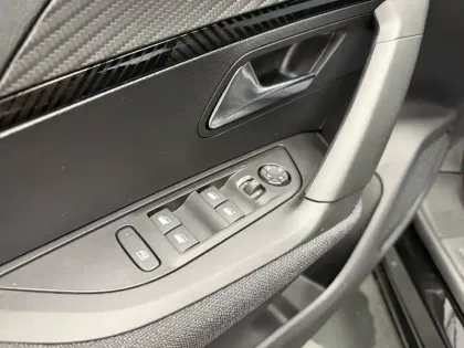 Photo 92 Peugeot 2008  100 S&S BVM6