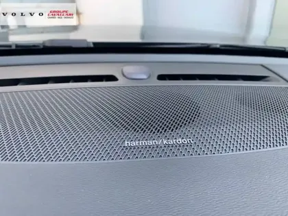 Photo 21 Volvo Ec40 Gén. I Ph1 Black Edition 5