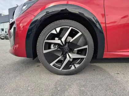 Photo 32 Peugeot 208  Hybrid 110 e-DCS6