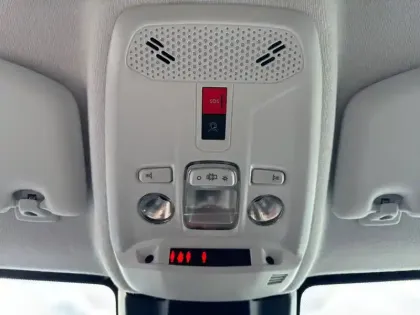 Photo 18 Peugeot 208  Hybrid 110 e-DCS6