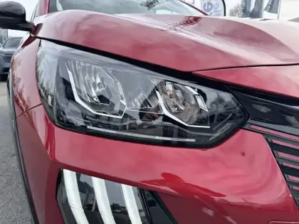 Photo 35 Peugeot 208  Hybrid 110 e-DCS6