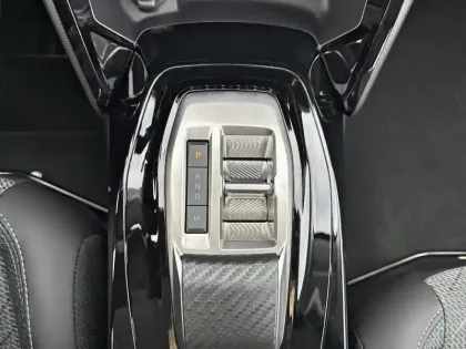 Photo 33 Peugeot 208  Hybrid 110 e-DCS6