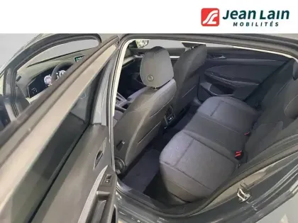 Photo 16 Volkswagen Golf  1.5 eHybrid 204 DSG6