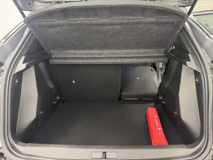 Photo 8 Peugeot 2008  Hybrid 145 e-DCS6