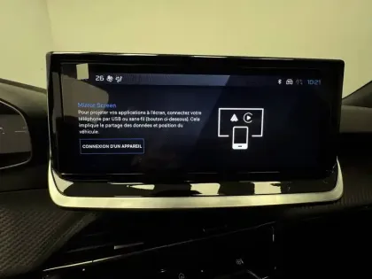 Photo 77 Peugeot 2008  Hybrid 145 e-DCS6