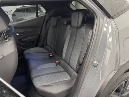 Photo 74 Peugeot 2008  Hybrid 145 e-DCS6