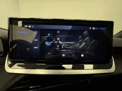 Photo 79 Peugeot 2008  Hybrid 145 e-DCS6