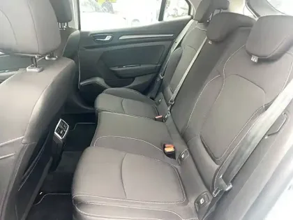 Photo 15 Renault Megane Mégane IV Berline Blue dCi 115 - 21N