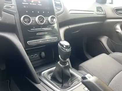 Photo 12 Renault Megane Mégane IV Berline Blue dCi 115 - 21N