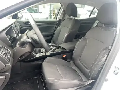 Photo 8 Renault Megane Mégane IV Berline Blue dCi 115 - 21N