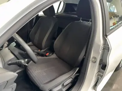 Photo 65 Peugeot 208  PURETECH 75 S&S BVM5