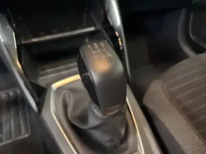 Photo 12 Peugeot 208  PURETECH 75 S&S BVM5