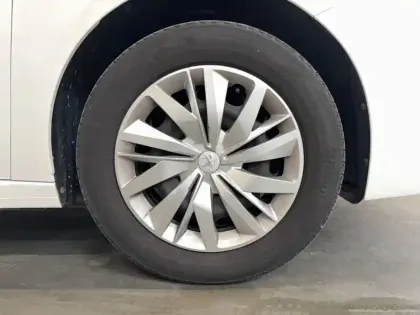 Photo 74 Peugeot 208  PURETECH 75 S&S BVM5